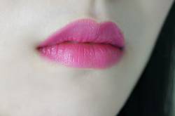 如何保養(yǎng)唇部 唇部護(hù)理應(yīng)這樣做