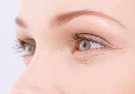 眼部皺紋怎么去除 五種人容易長(zhǎng)皺紋