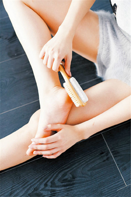 平時(shí)沒時(shí)間做肌膚保養(yǎng) 利用周末時(shí)間把肌膚補(bǔ)回來