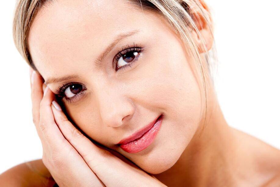 揭密臉上起皮五大原因 四招緩解皮膚干燥