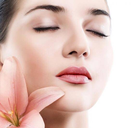 干性皮膚怎么保養(yǎng) 不同年齡段的肌膚保養(yǎng)秘笈