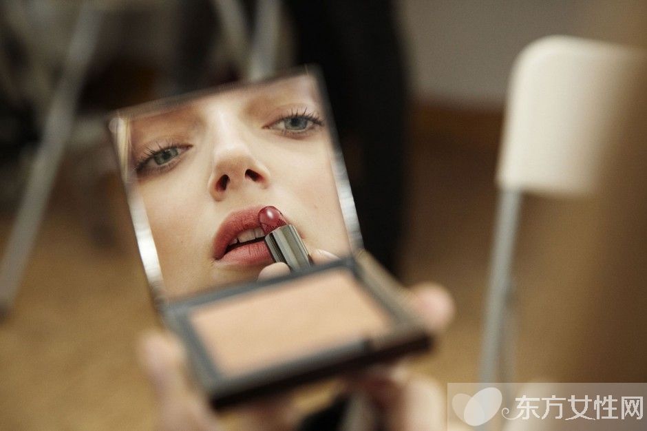 化妝品使用步驟解析 揭女人美容護(hù)膚的10大保養(yǎng)秘訣