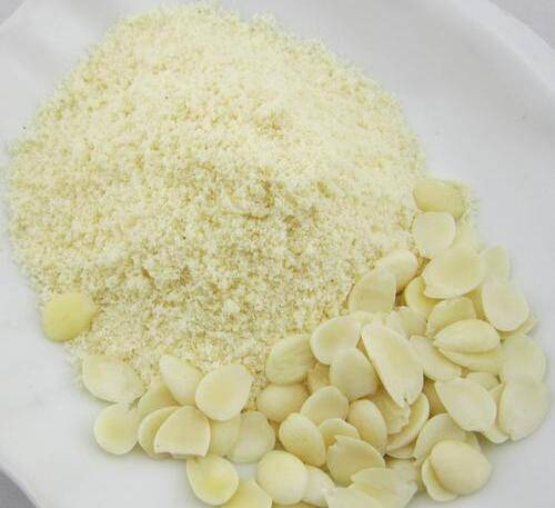 杏仁粉的功效與作用 自制杏仁粉面膜