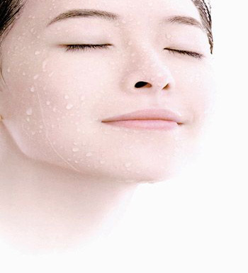 保濕補(bǔ)水9大誤區(qū)  小心肌膚越補(bǔ)越干燥
