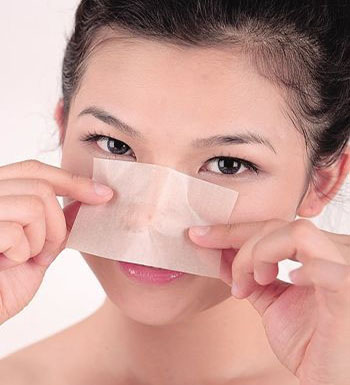 油性皮膚產(chǎn)生的原因  油性皮膚如何護(hù)理