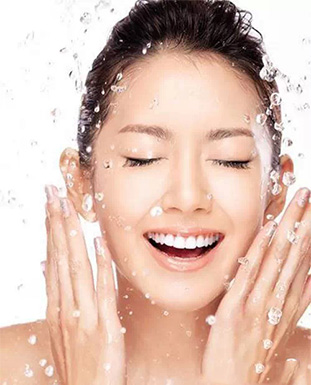 冬季避免進入補水保濕的誤區(qū) 正確補水保濕的措施