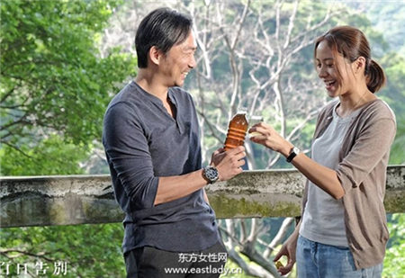 林嘉欣的保養(yǎng)秘訣 檸檬水+淋巴按摩