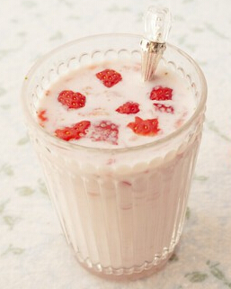 牛奶美容法 牛奶美容護(hù)膚的26法