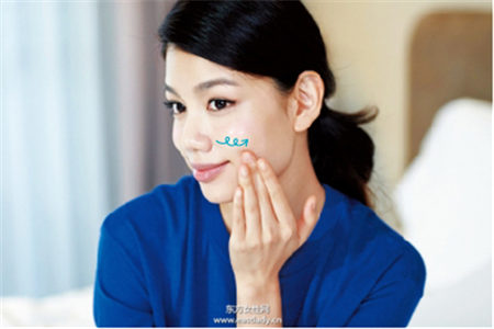 蜂蜜保養(yǎng)術(shù)補氣祛寒 晉升紅潤感美人