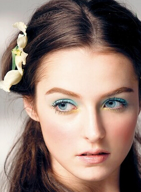 黑眼圈怎么辦 化妝遮蓋黑眼圈的技巧