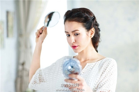 究極「鏡美容」發(fā)威 照出細(xì)節(jié)美人