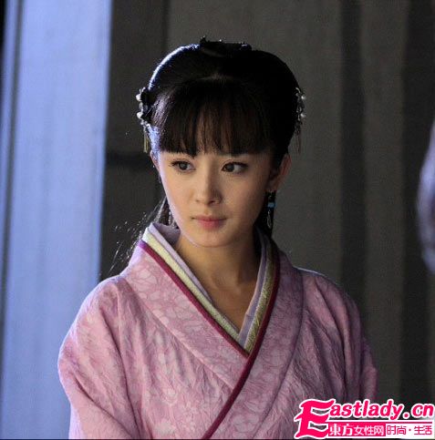 楊冪是否整容 楊冪整容前后照片 楊冪整容后圖片