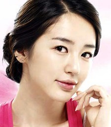 尹恩惠個(gè)人資料介紹 尹恩惠整容前后對(duì)比照片 尹恩惠電視劇