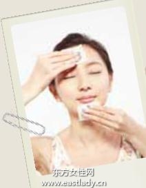 敏感肌護(hù)膚要以保濕補(bǔ)水為主