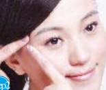 臉部按摩消除小細(xì)紋使肌膚變緊致