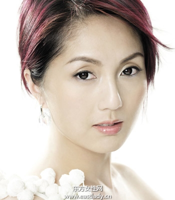 長(zhǎng)黑頭粉刺的原因和治療方法