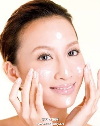 濃妝族護(hù)膚重點(diǎn)在于是否徹底卸妝