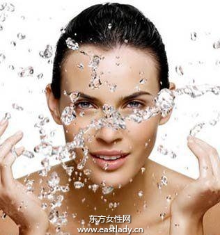 皮膚補(bǔ)水保濕小方法打造嬰兒肌