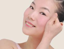 中醫(yī)祛皺按摩法 使皮膚恢復(fù)彈性