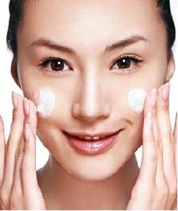 掌握正確的護膚步驟保證肌膚健康