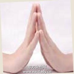 手部按摩操防止手部肌膚老化