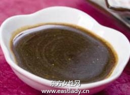 8款自制補(bǔ)水保濕面膜 煥醒水嫩肌膚