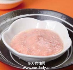 8款自制補(bǔ)水保濕面膜 煥醒水嫩肌膚