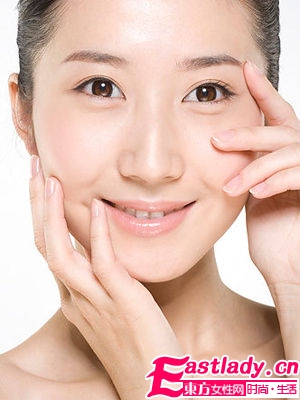 唇部護(hù)理補(bǔ)水保濕是關(guān)鍵