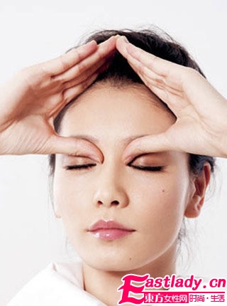 眼周按摩法 輕松去眼袋