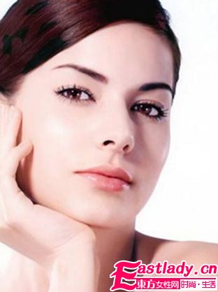 美白阻擊點 戰(zhàn)勝痘疤、斑點和黑眼圈困擾