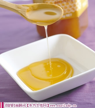 自制豆腐蜂蜜面膜 滋養(yǎng)肌膚淡化色斑