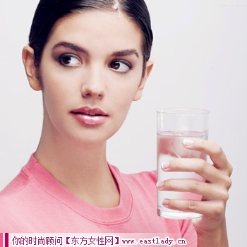 根據(jù)面部膚色安排食療