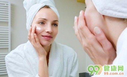 夏季美白小秘方 給肌膚放個(gè)假