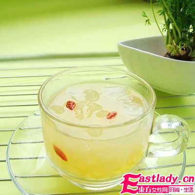 好吃又有效的去皺食療方-銀耳菊花糯米粥