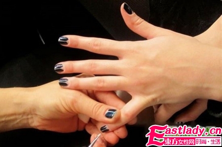 倫敦美甲大師 V型槽美甲時(shí)代到來(lái)