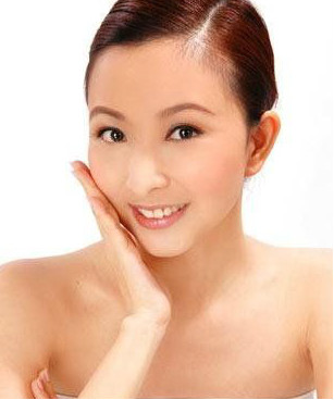4個(gè)護(hù)膚小方法 皮膚顯得光滑潤(rùn)澤