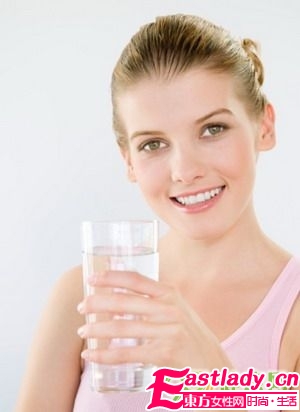 8杯水護膚法 竟是偽科學(xué)