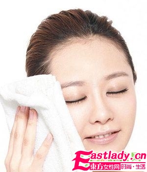 8個(gè)妙招去除晨起浮腫臉