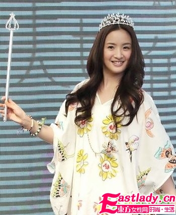 小皇冠與發(fā)型的搭配秘籍