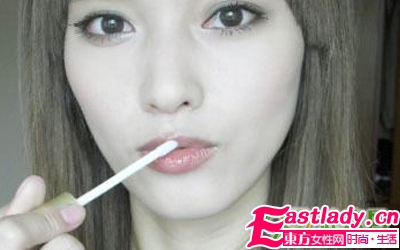 時(shí)尚范兒 小煙熏妝美麗真人秀