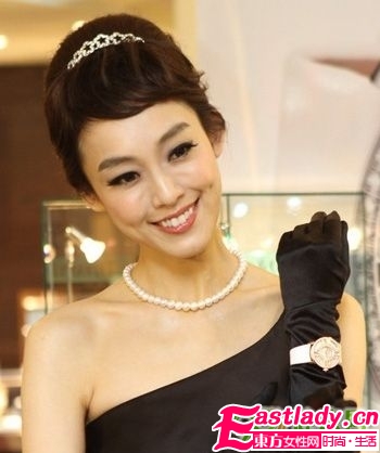 小皇冠與發(fā)型的搭配秘籍