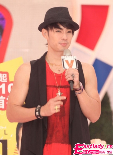 愛化妝的男星們