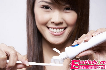 怎么快速美白牙齒 5妙招