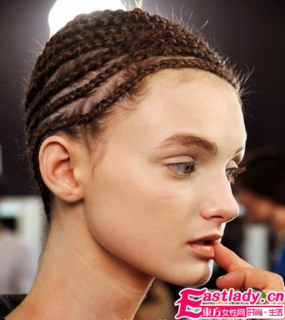 高難度 螺旋式多層麻花辮