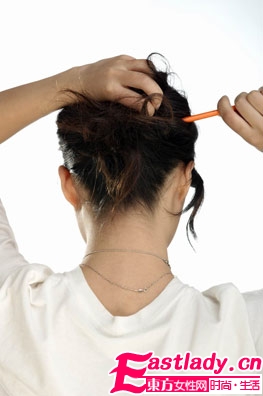 用鉛筆盤發(fā)的方法 簡單實用