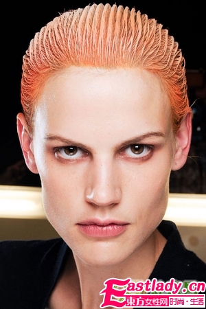 2012春夏潮流 另類新潮彩發(fā)