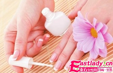 頻繁美甲會讓指甲很受傷