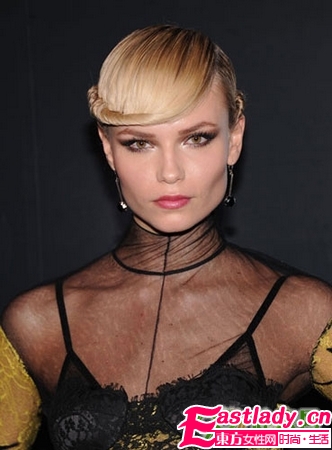 5款優(yōu)雅氣質(zhì)編發(fā)