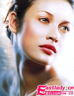 不同年齡的冬季眼角抗衰方案