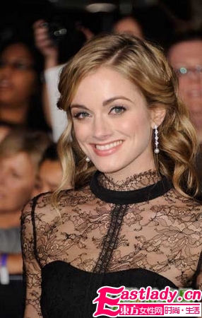 11位女星裸妝斗艷 笑容自信